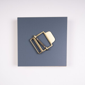 BUCKLE WITH ADJUSTER gold